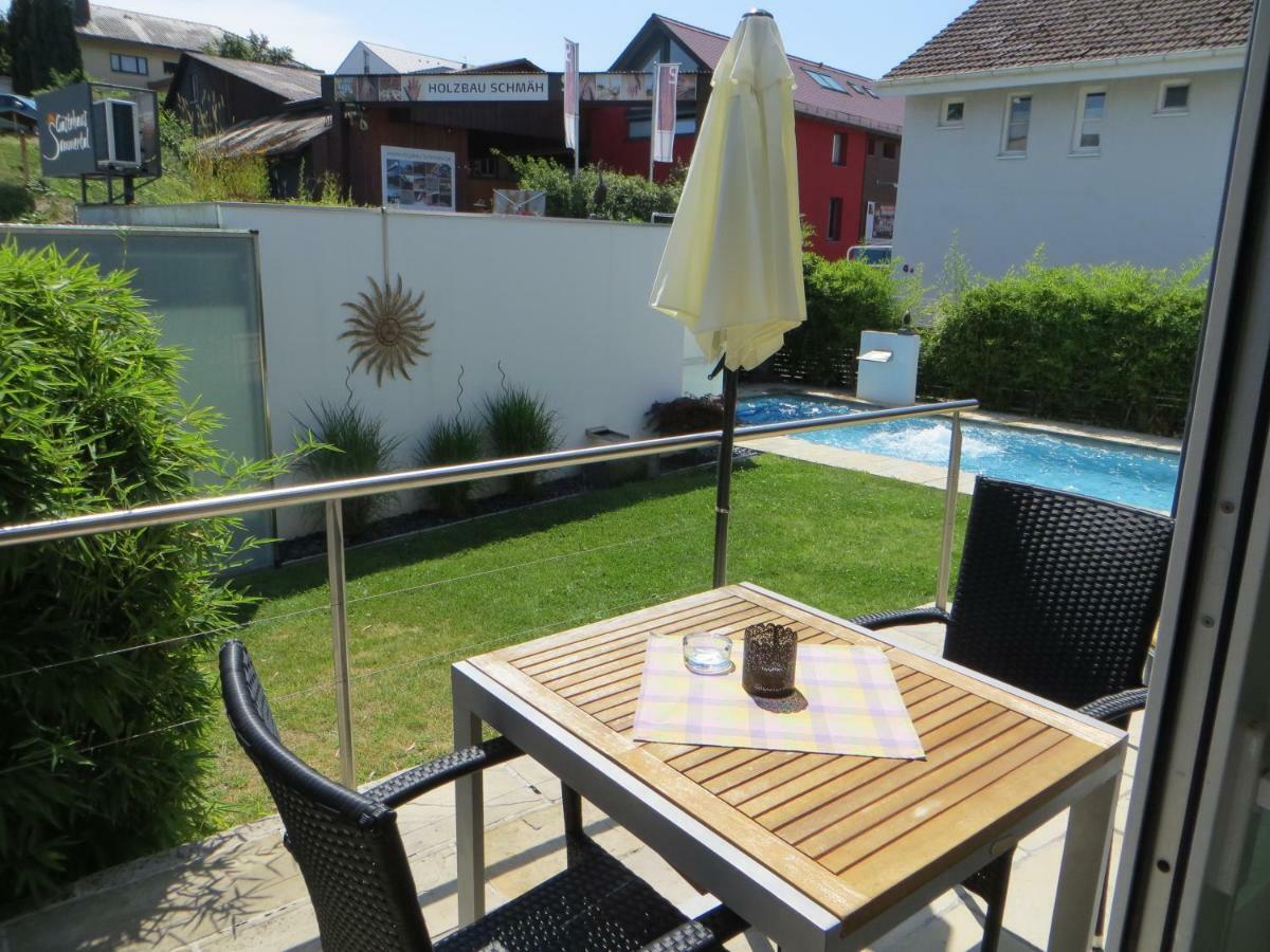 Gaestehaus Sommertal Mit Pool Im Garten, Eigener Parkplatz, 800M Zum Bodensee, 300M Zur Altstadt Meersburg Exterior foto