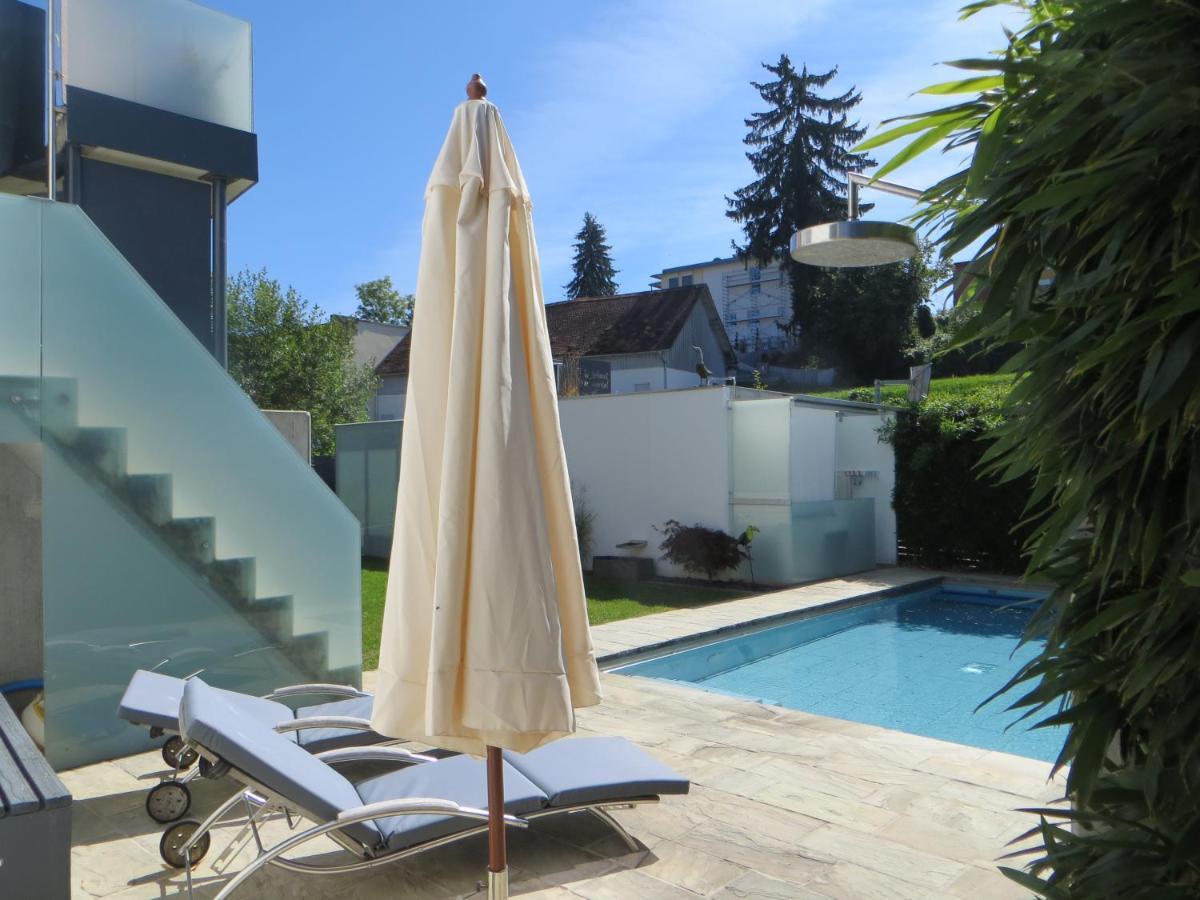 Gaestehaus Sommertal Mit Pool Im Garten, Eigener Parkplatz, 800M Zum Bodensee, 300M Zur Altstadt Meersburg Exterior foto